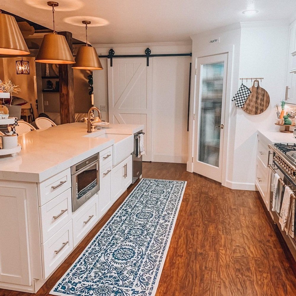 Placemats and Runners Collection